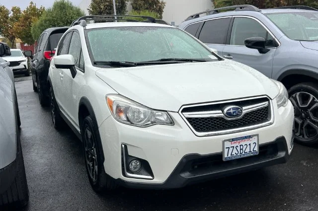 Used 2017 White Subaru 2.0i Premium image 5