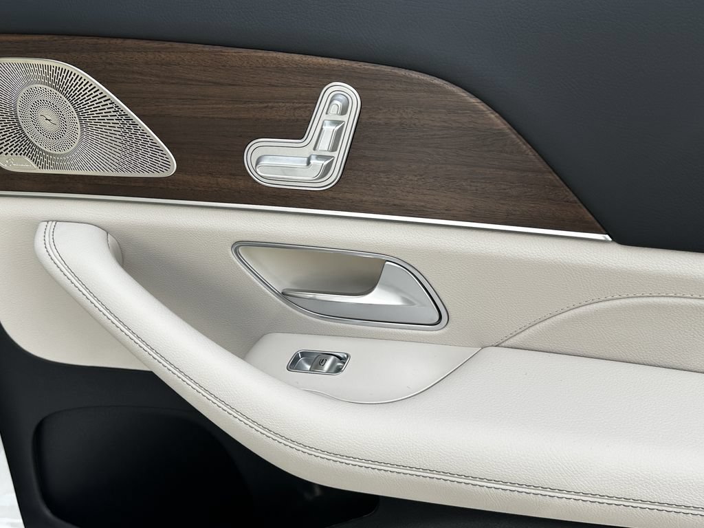 New 2026 Polar White Mercedes-Benz GLS 450 image 59