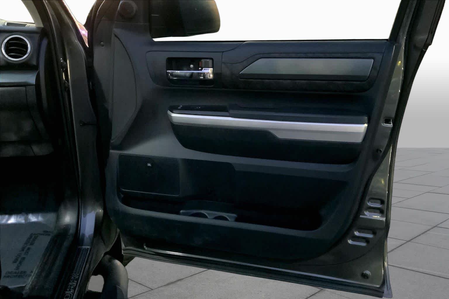Used 2015 Magnetic Gray Metallic Toyota Platinum image 19