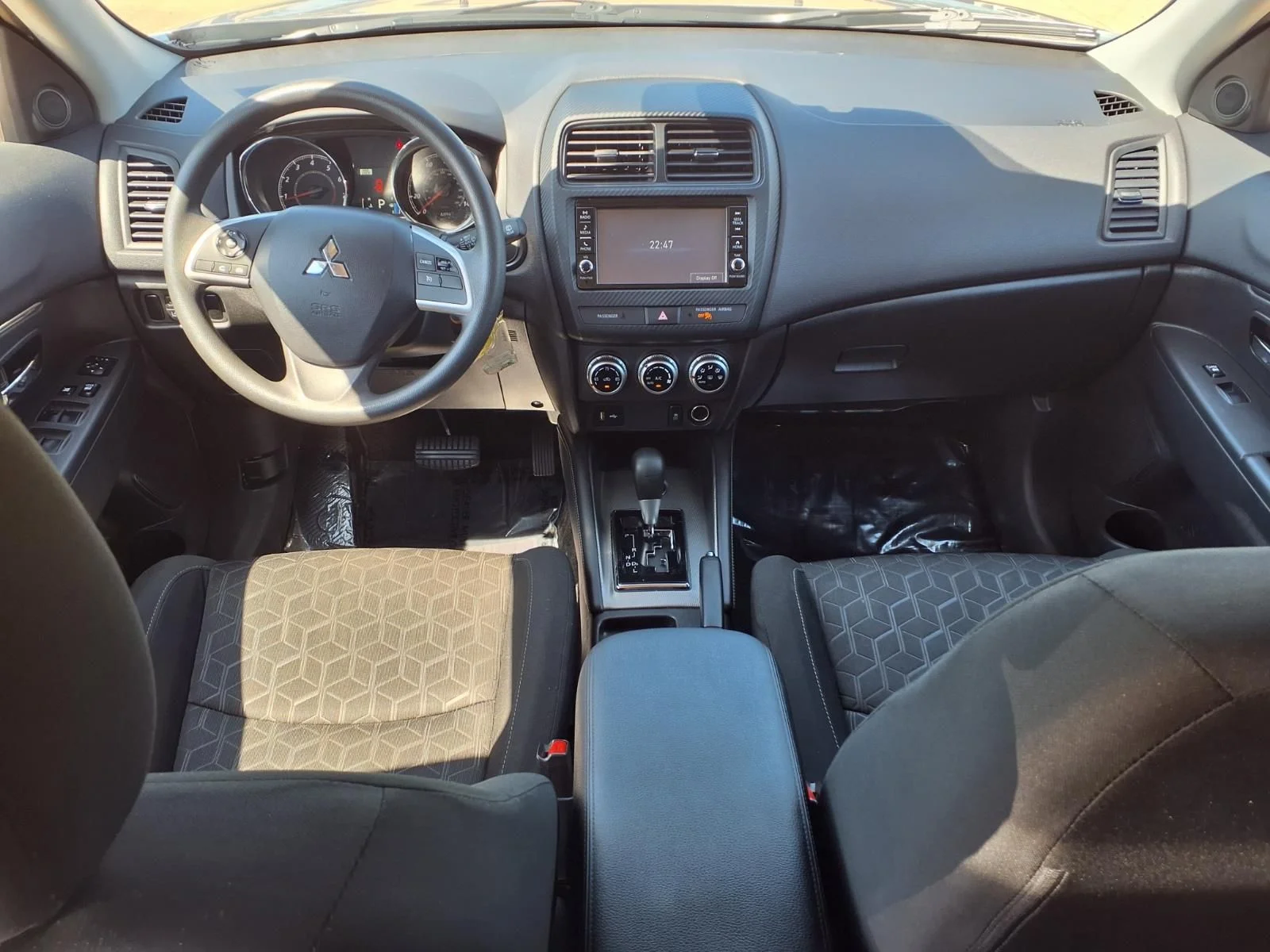 Used 2024 Silver Mitsubishi 2.0 S image 11