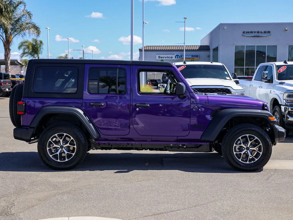 New 2026 Reign Exterior Paint Jeep Sport S image 3