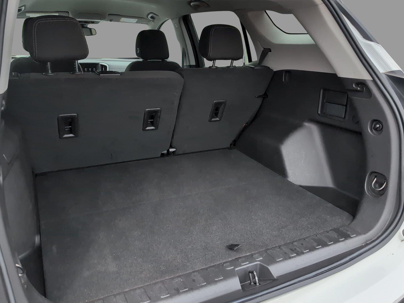 Used 2024 Summit White GMC SLE image 35
