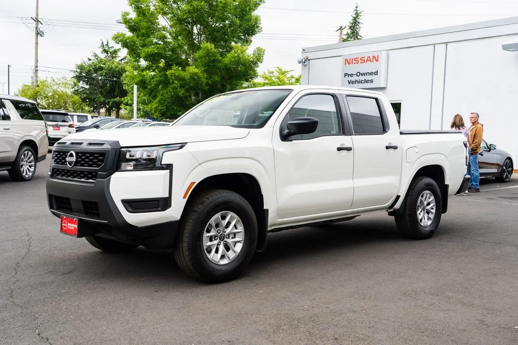New 2026 Glacier White Nissan Crew Cab S image 3