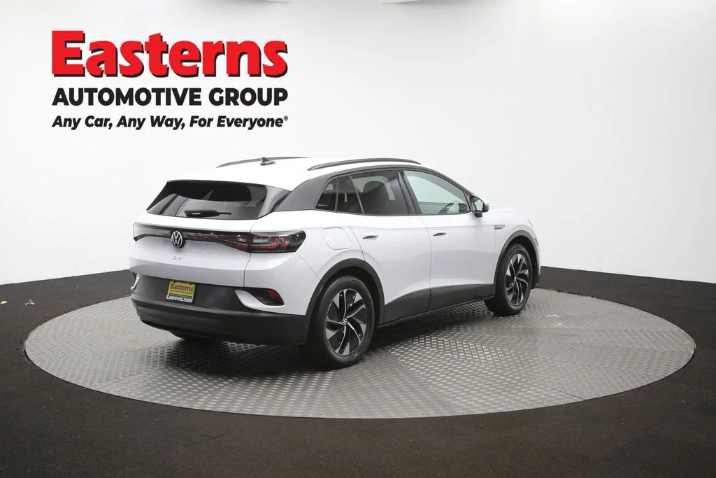 Used 2021 White Volkswagen Pro image 39