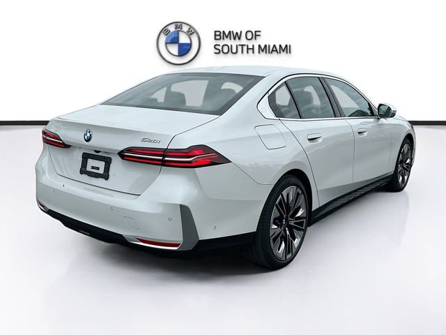 New 2026 White BMW 530i image 6