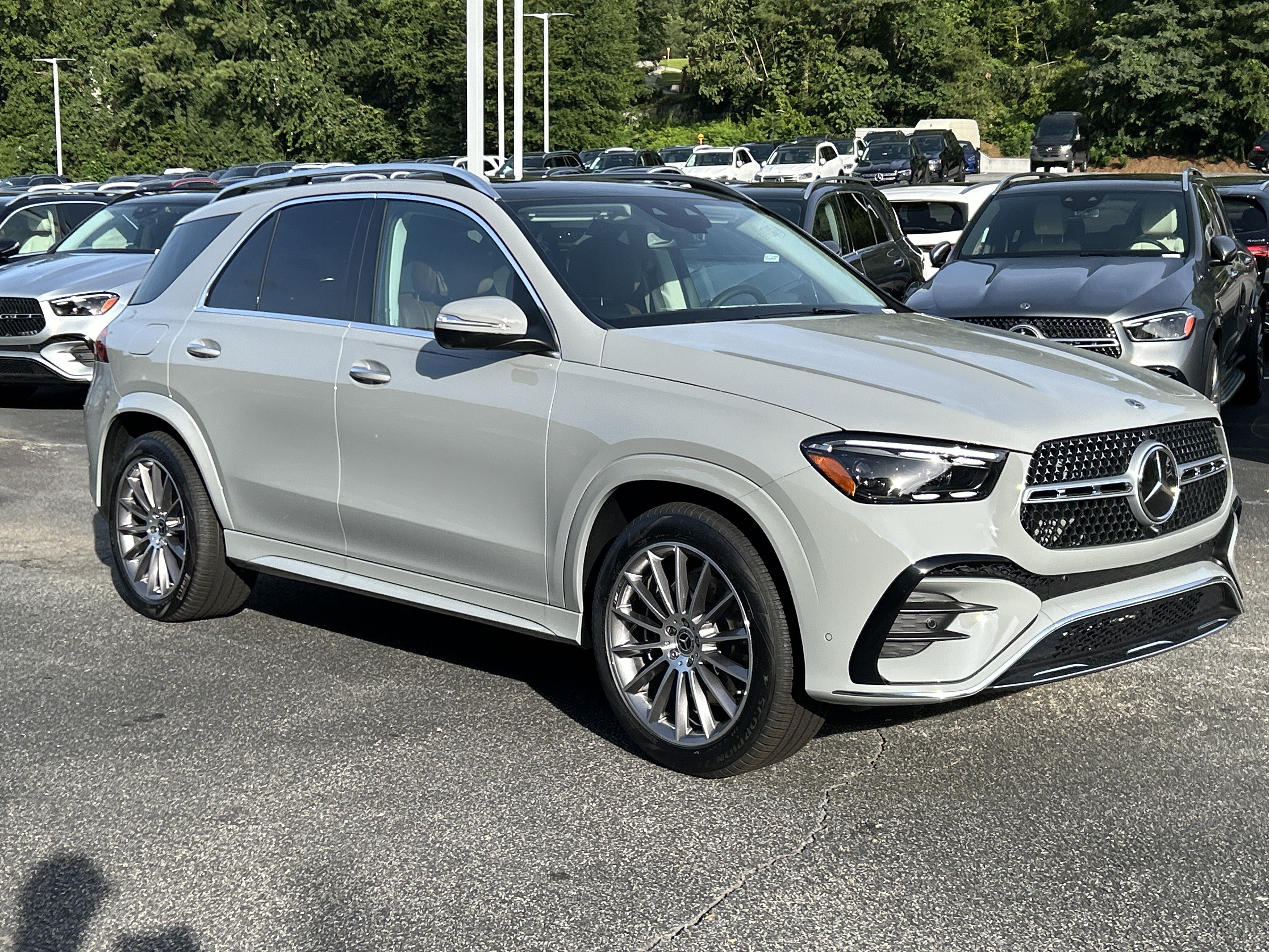 New 2026 MANUFAKTUR Alpine Grey Mercedes-Benz GLE 450 4MATIC® SUV image 4