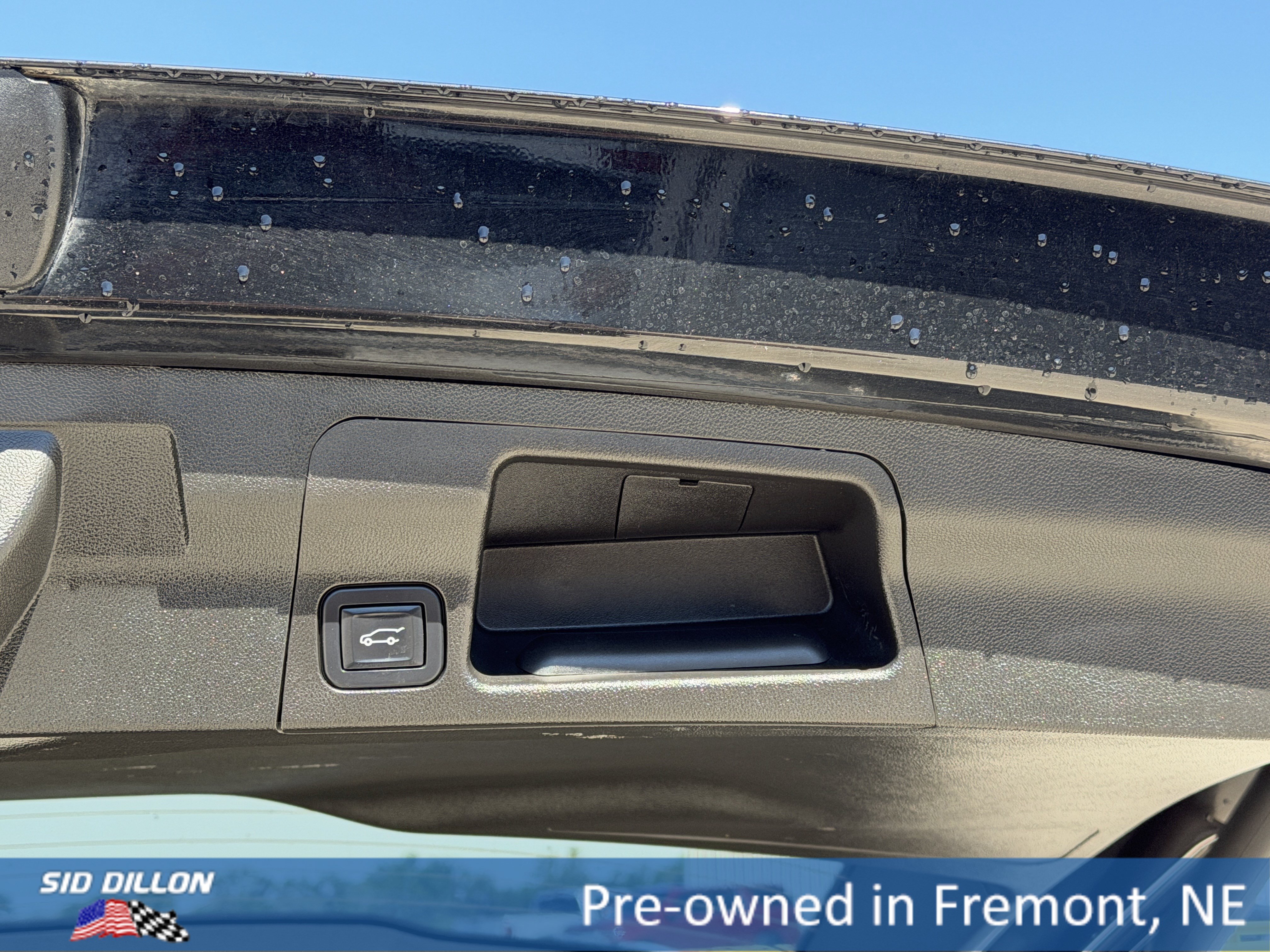 Used 2022 Ebony Twilight Metallic GMC Denali image 6
