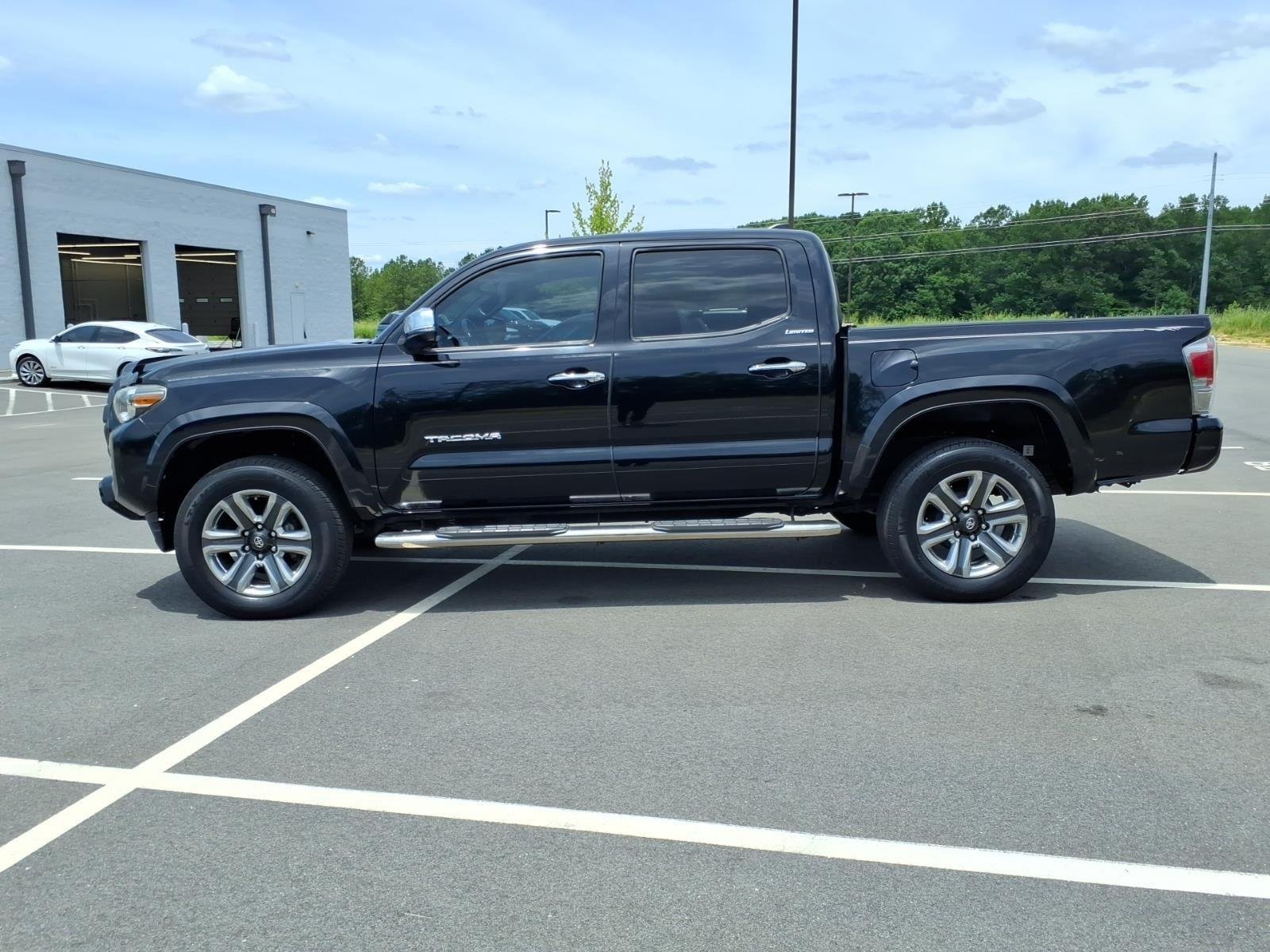 Used 2018 Midnight Black Metallic Toyota Limited image 3