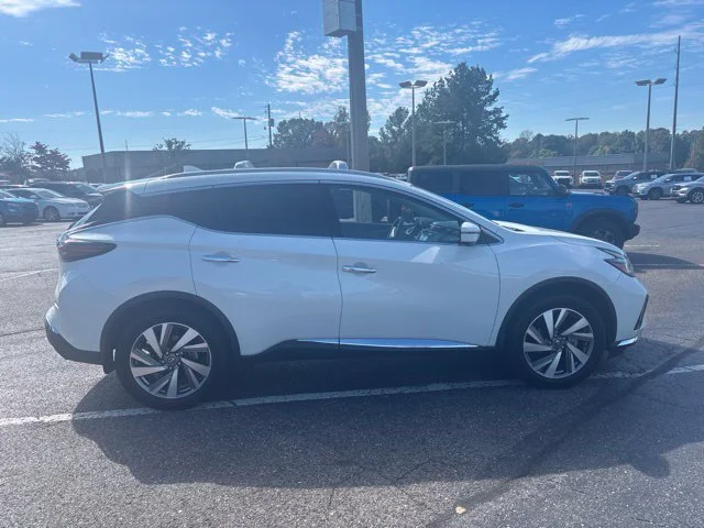 Used 2020 White Nissan SL image 2