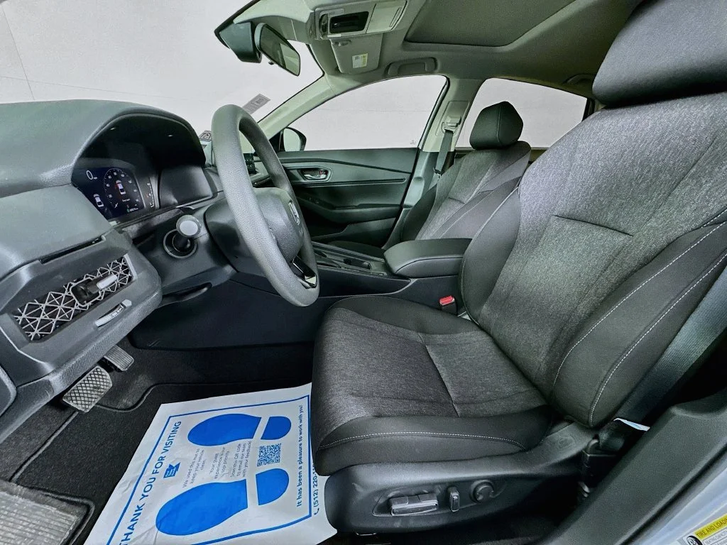 New 2026 Solar Silver Metallic Honda SE image 29