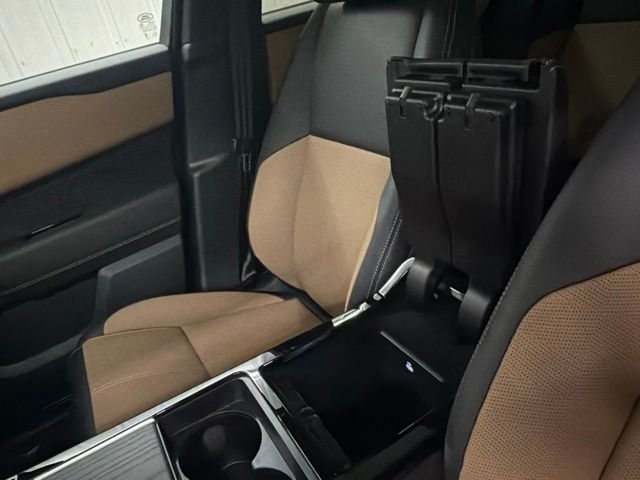 New 2026 Charente Grey Land Rover Autobiography image 37