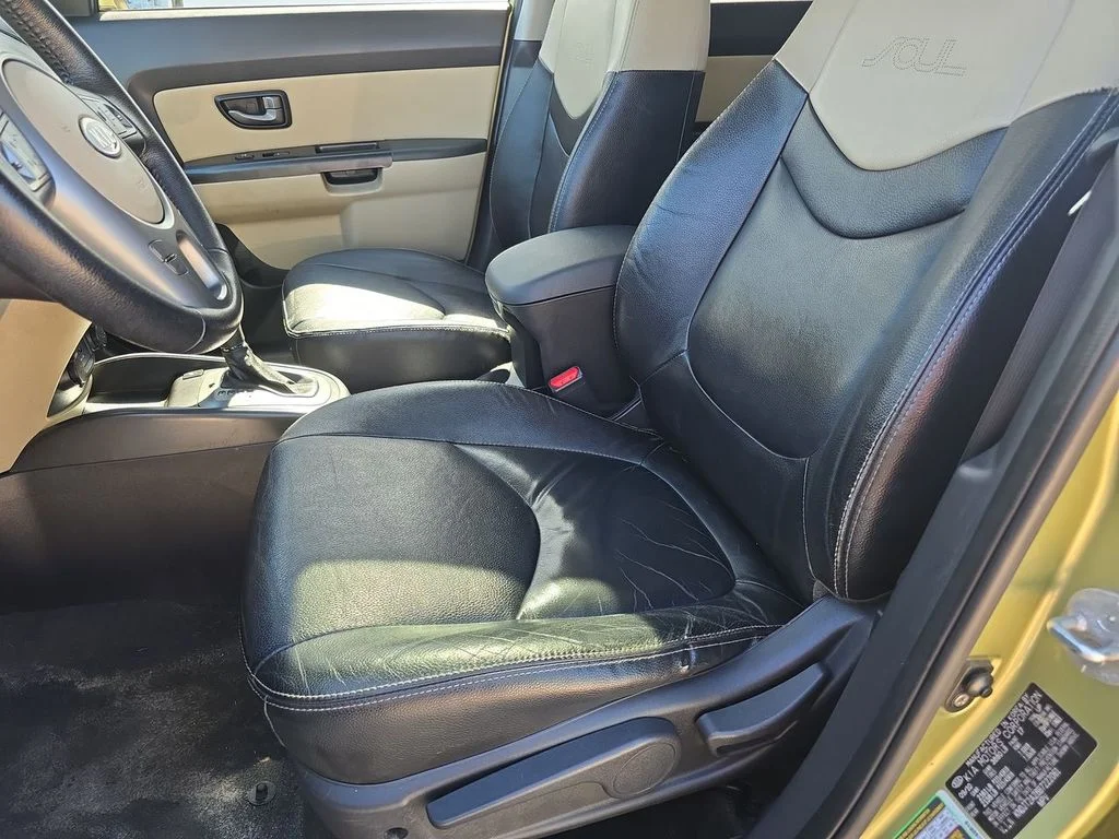 Used 2011 Green Kia Exclaim image 20