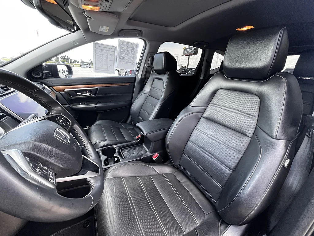 Used 2019 Crystal Black Pearl Honda Touring image 8