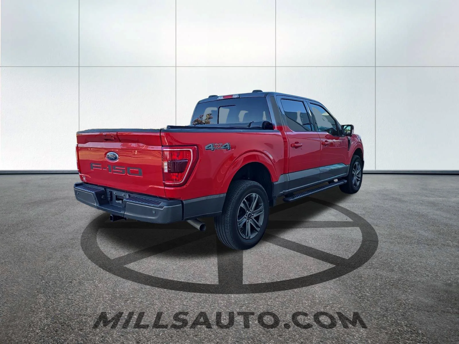 Used 2023 Red Ford XLT image 4
