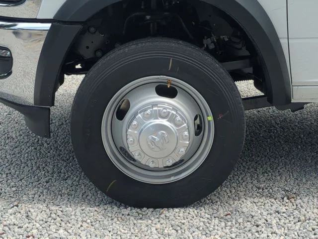 New 2026 Bright White Clearcoat RAM Tradesman image 10