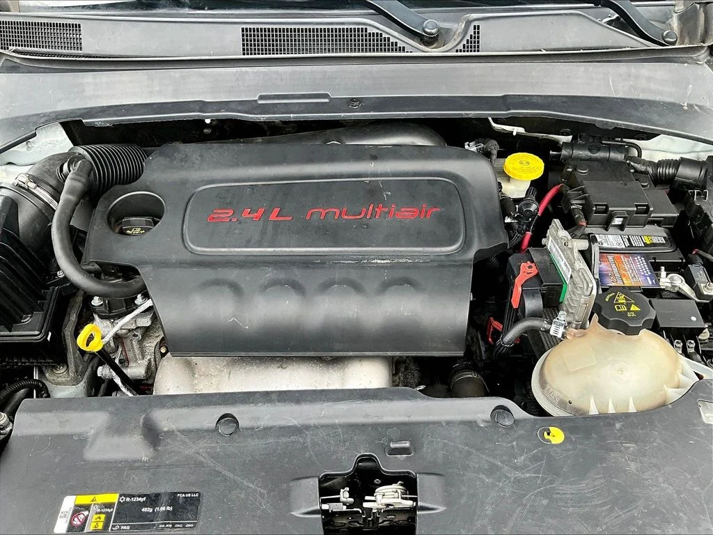 Certified Used 2018 White Jeep Trailhawk image 33