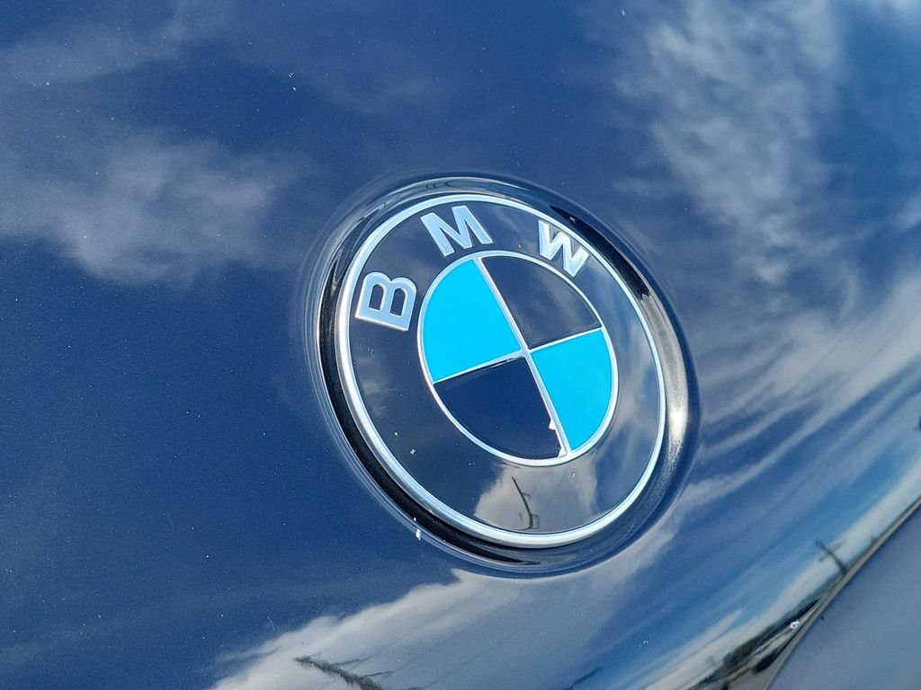 Used 2024 Black BMW sDrive40i image 9