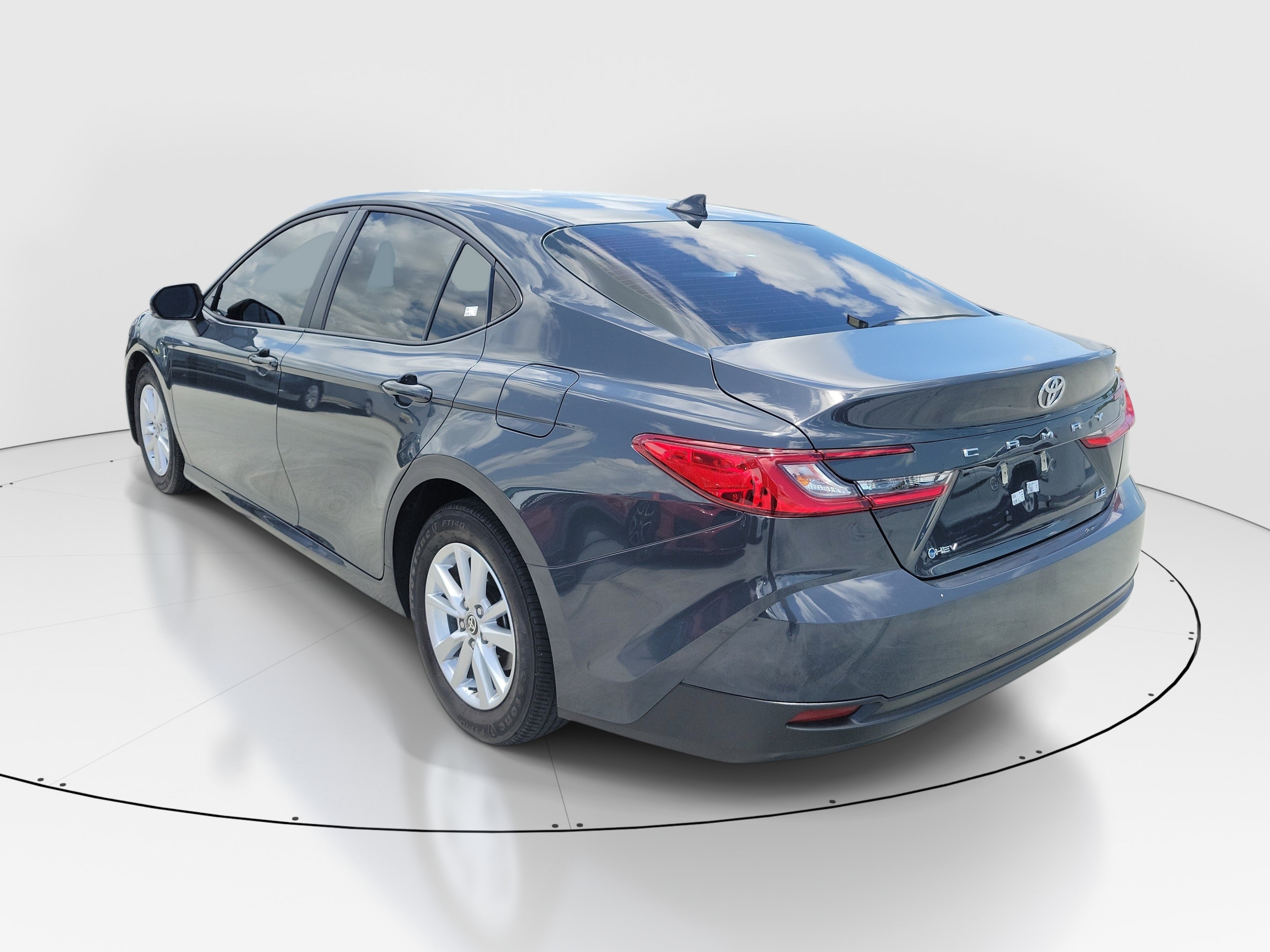 Used 2025 Underground Toyota LE image 4
