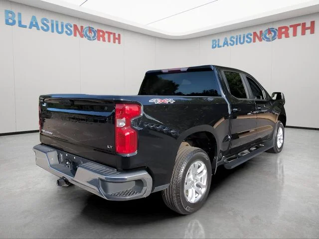 Used 2022 Black Chevrolet LT image 6