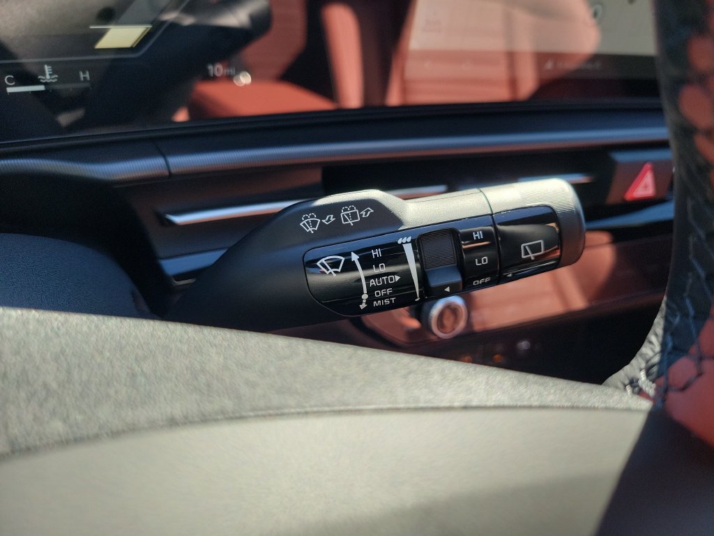 New 2027 Wolf Gray Kia SX Prestige image 28