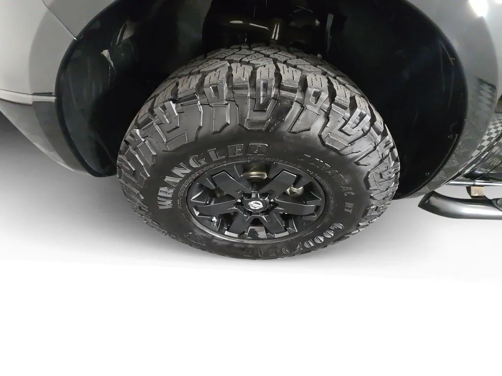 Used 2017 Black Nissan PRO-4X image 14