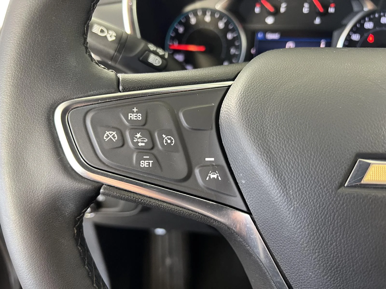 Used 2024 Sterling Gray Metallic Chevrolet LT image 10