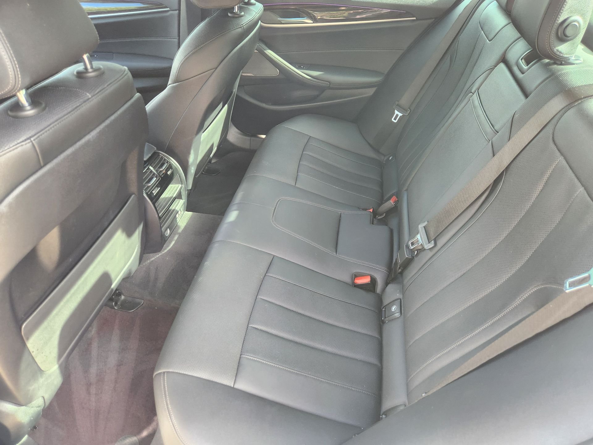 Used 2022 Mineral White Metallic BMW 530i image 30