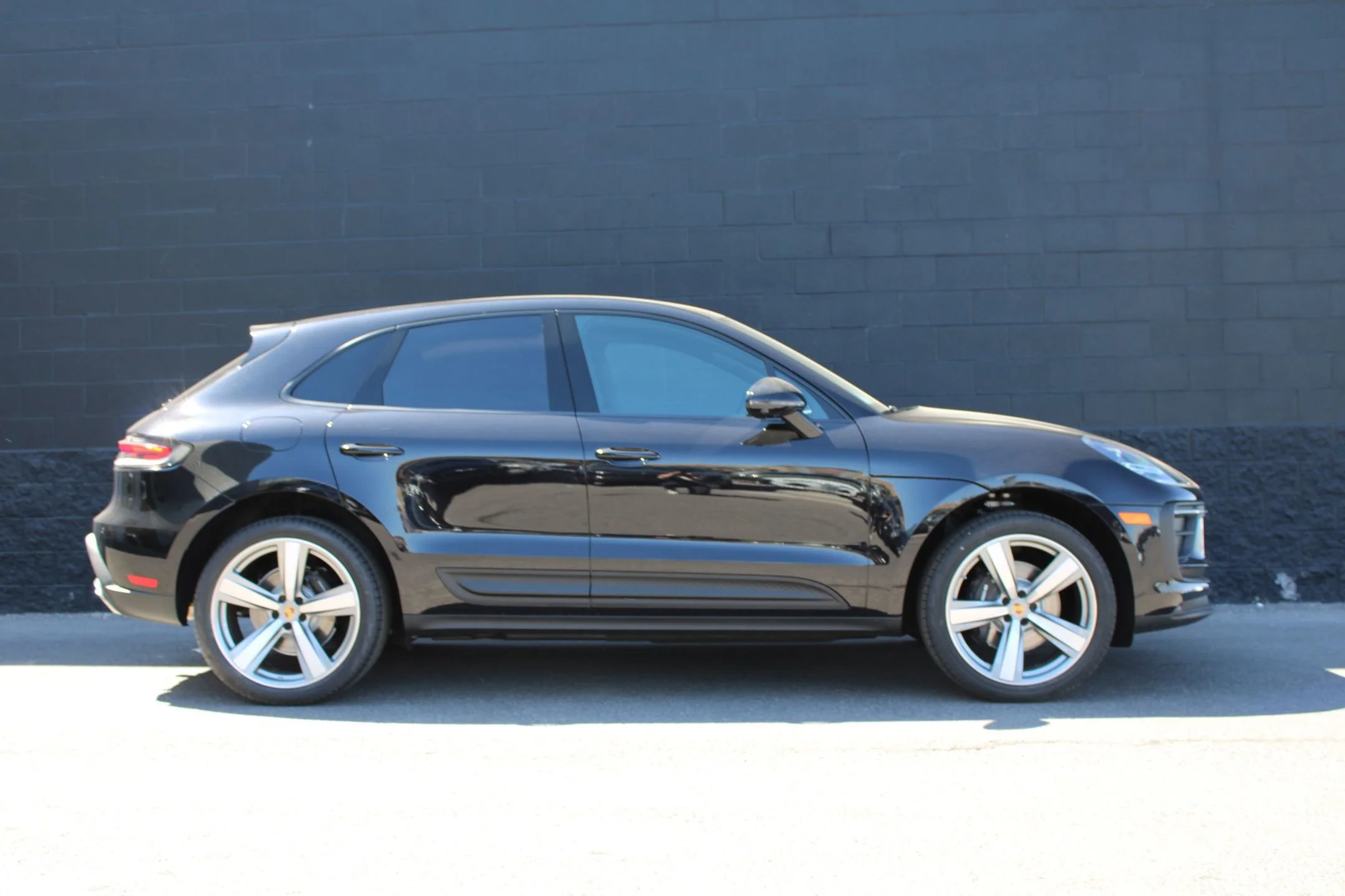 2025 Porsche Macan - Photo 8