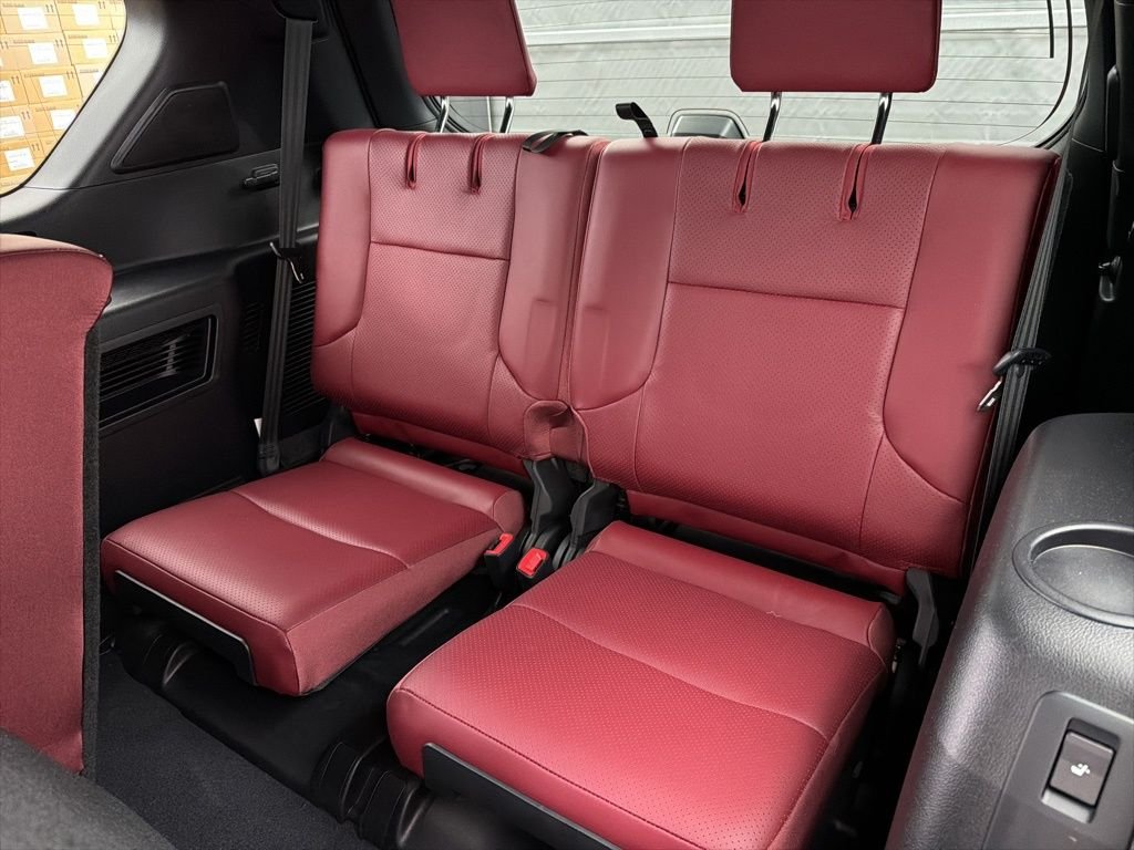 Certified Used 2022 ATOMIC SILVER Lexus 460 Luxury image 27