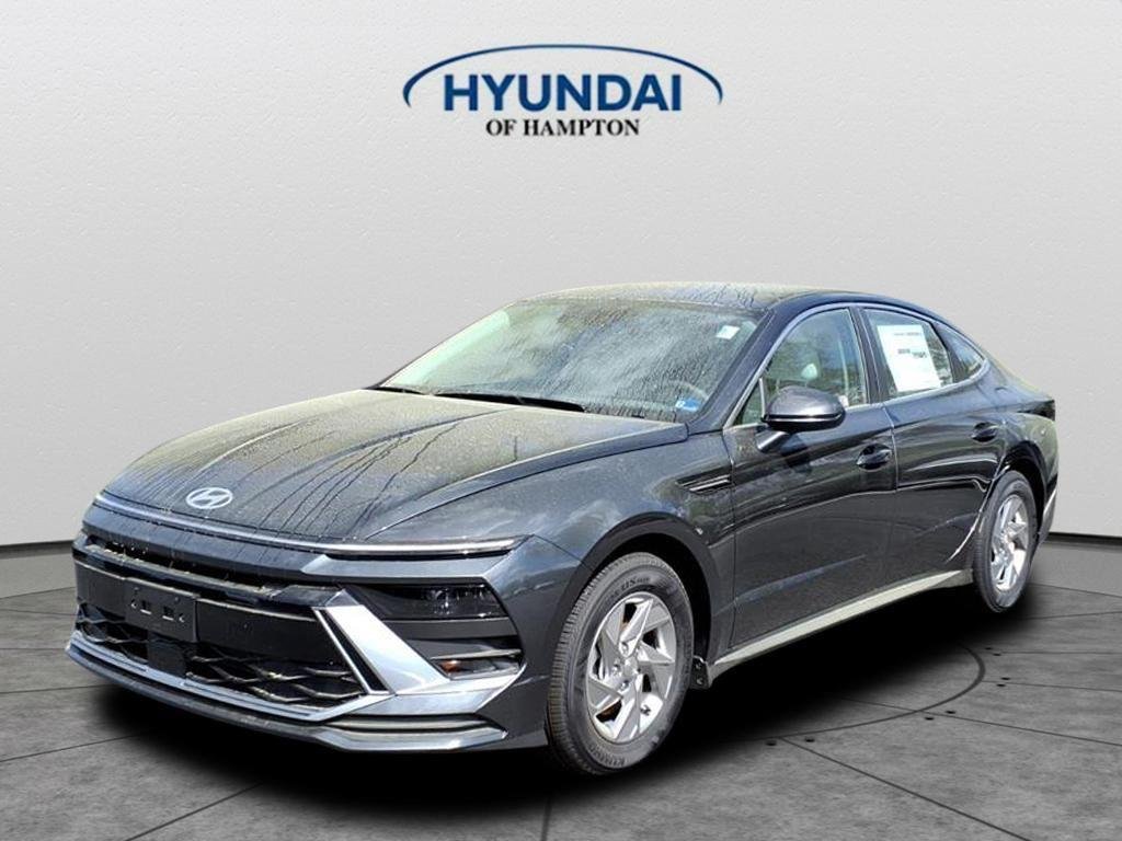 2026 Hyundai Sonata SE's photo