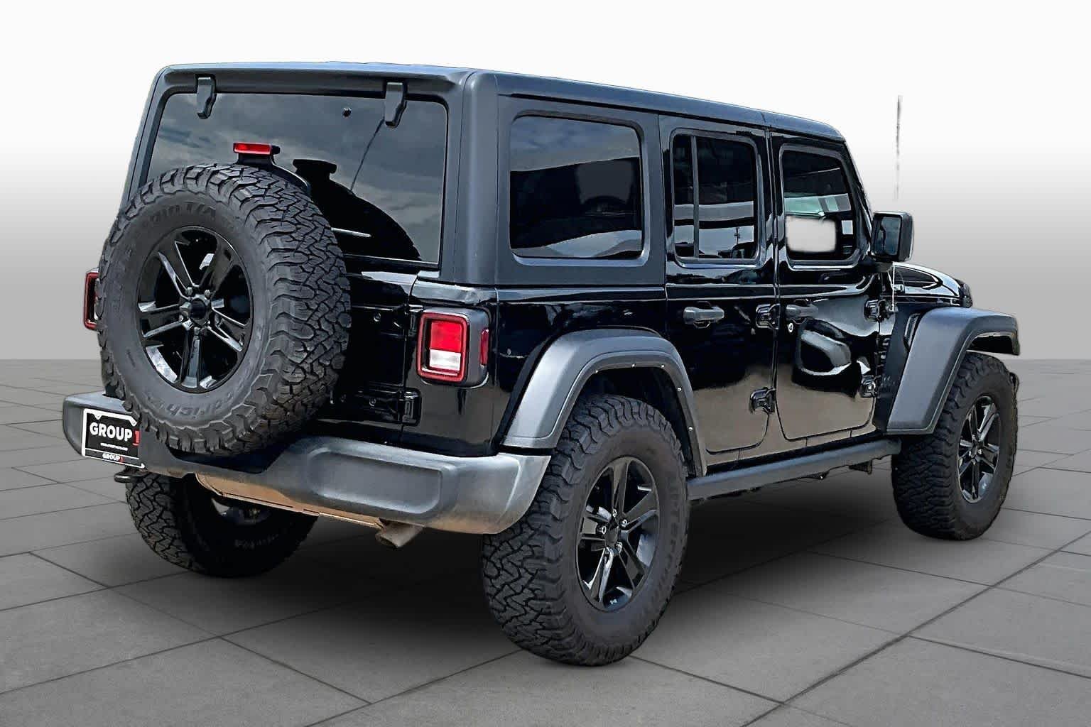 Used 2022 Black Clearcoat Jeep Unlimited Sport Altitude image 8