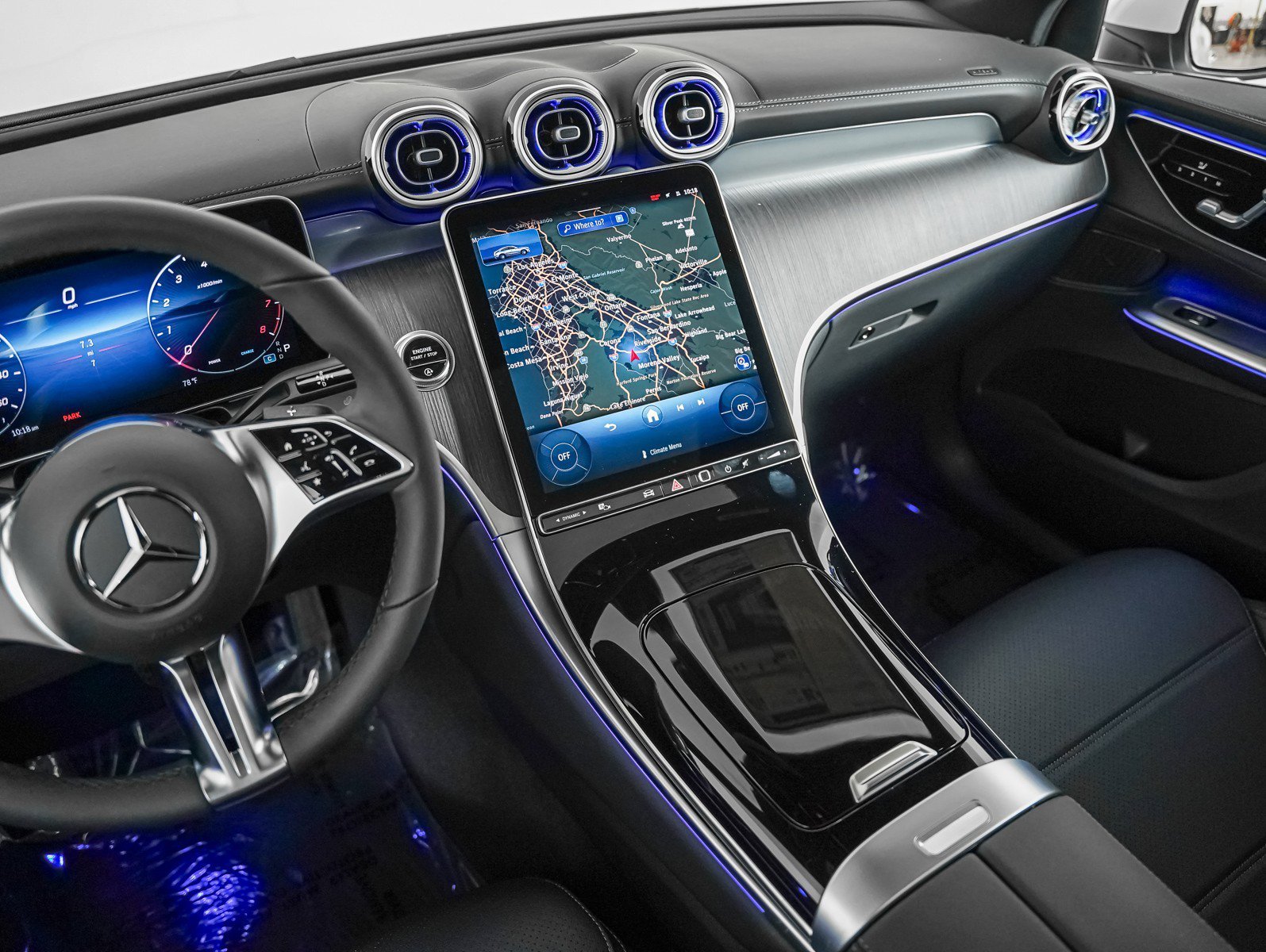 New 2026 Polar White Mercedes-Benz GLC 300 image 17