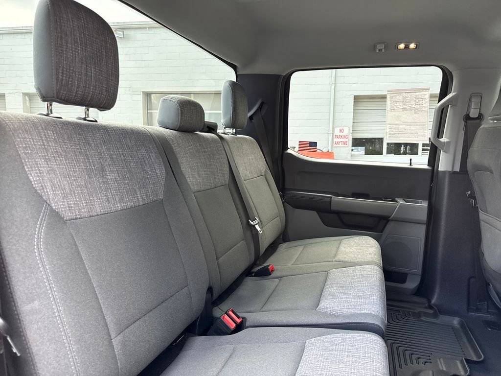 Used 2024 Blue Metallic Ford XLT image 22