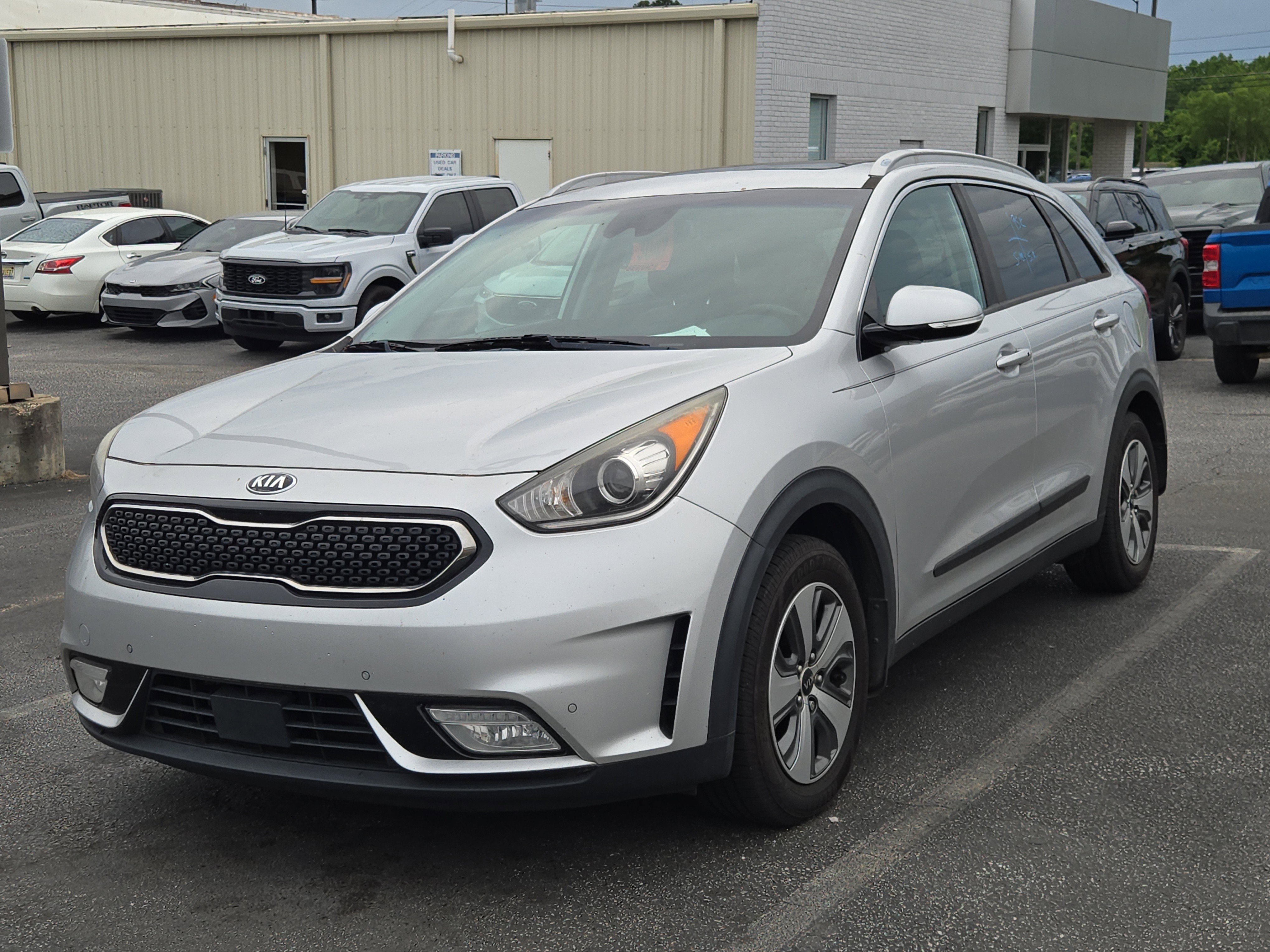 2019 Kia Niro EX's photo