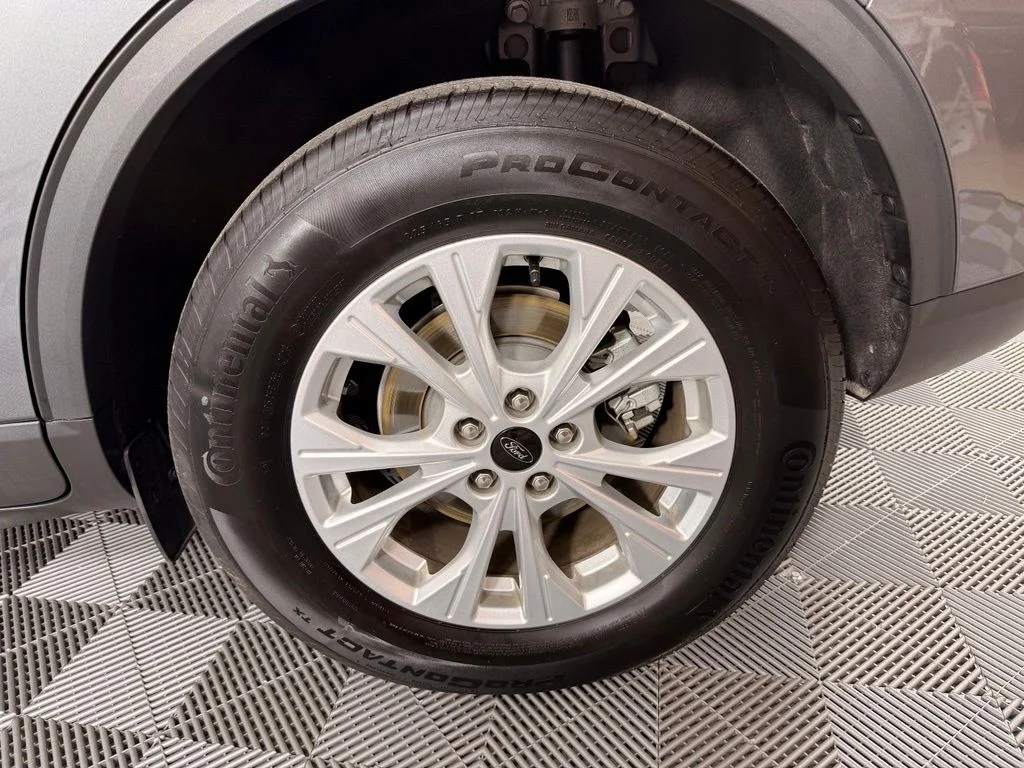 Used 2025 Gray Ford Active image 14