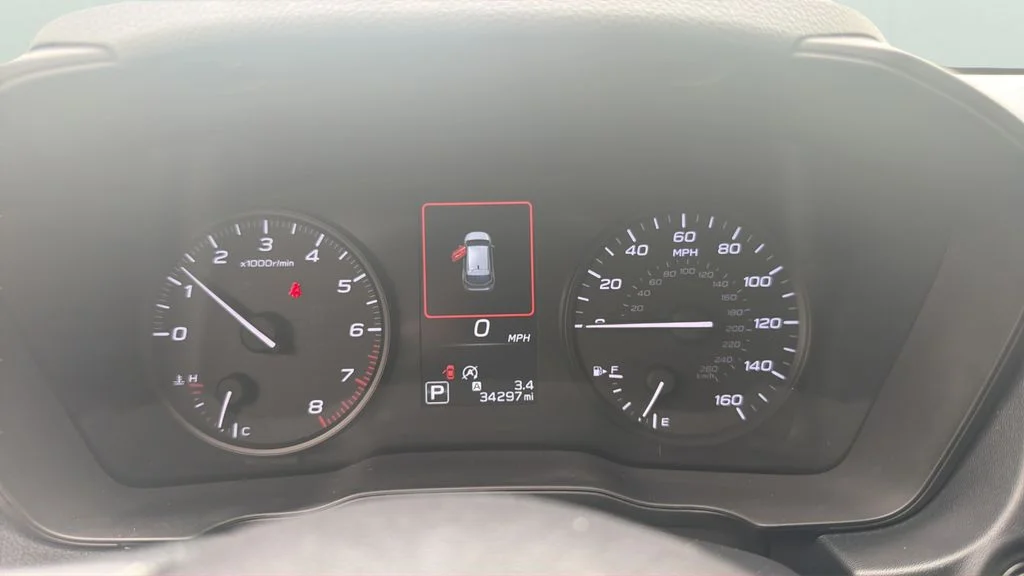 Used 2024 White Subaru Base image 11