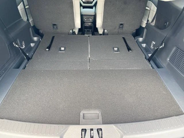 New 2026 Space White Metallic Ford Active image 39