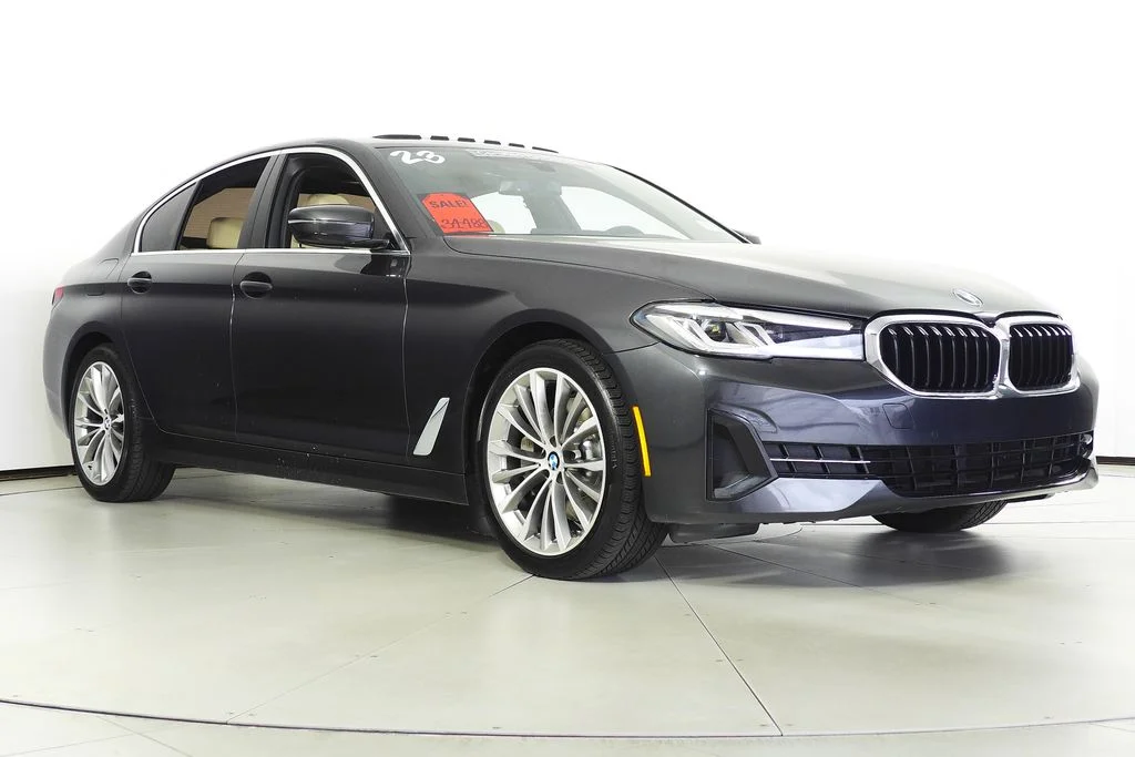 Used 2023 Gray BMW 530i image 4