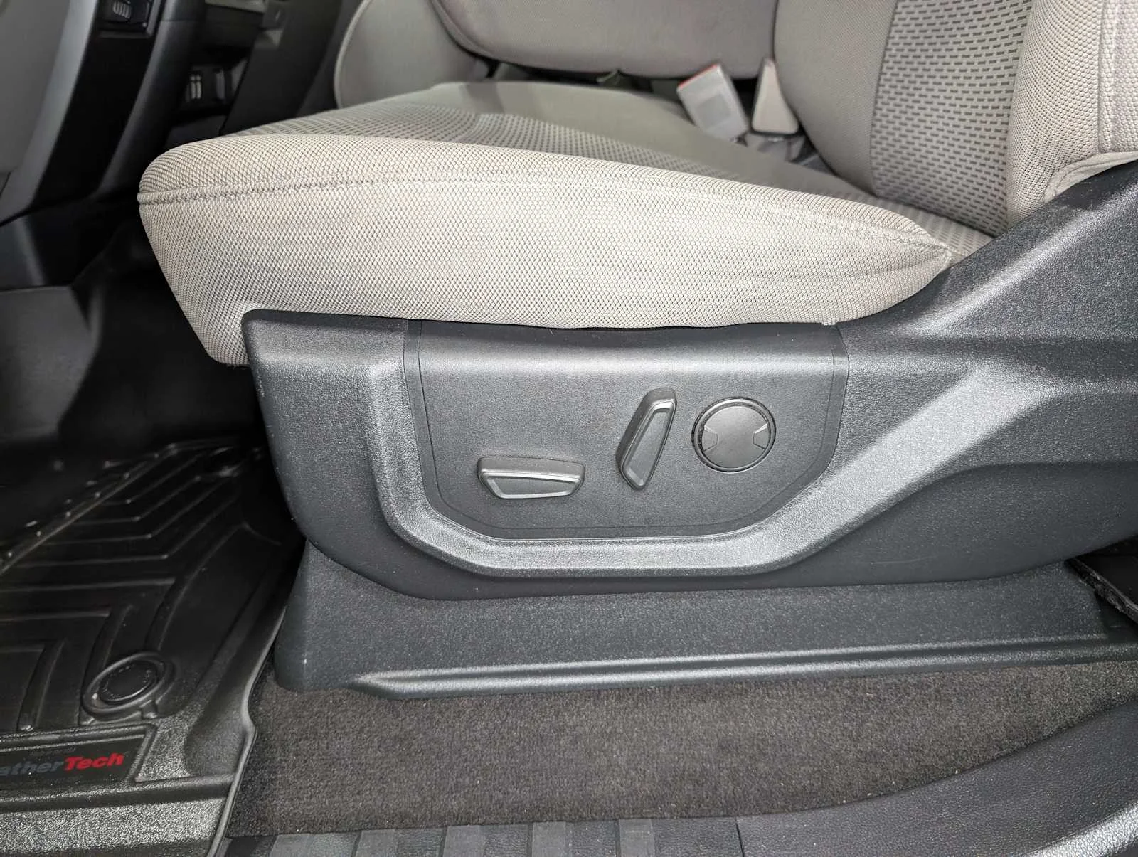 Used 2019 Magnetic Ford XLT image 38