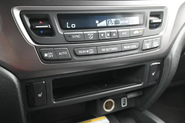 Used 2022 White Honda Special Edition image 18