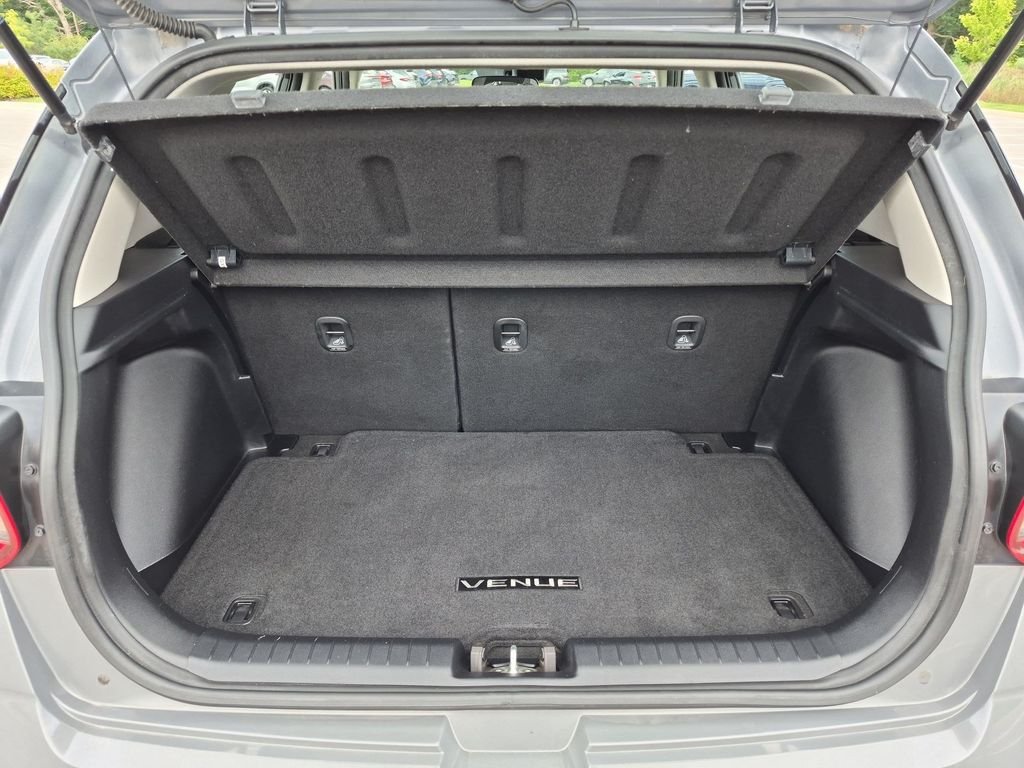 Used 2020 Gray Hyundai SEL image 25