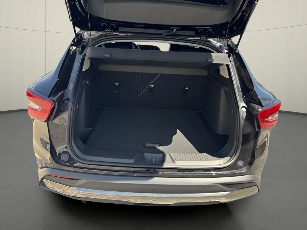 New 2026 Mosaic Black Metallic Chevrolet ACTIV image 6