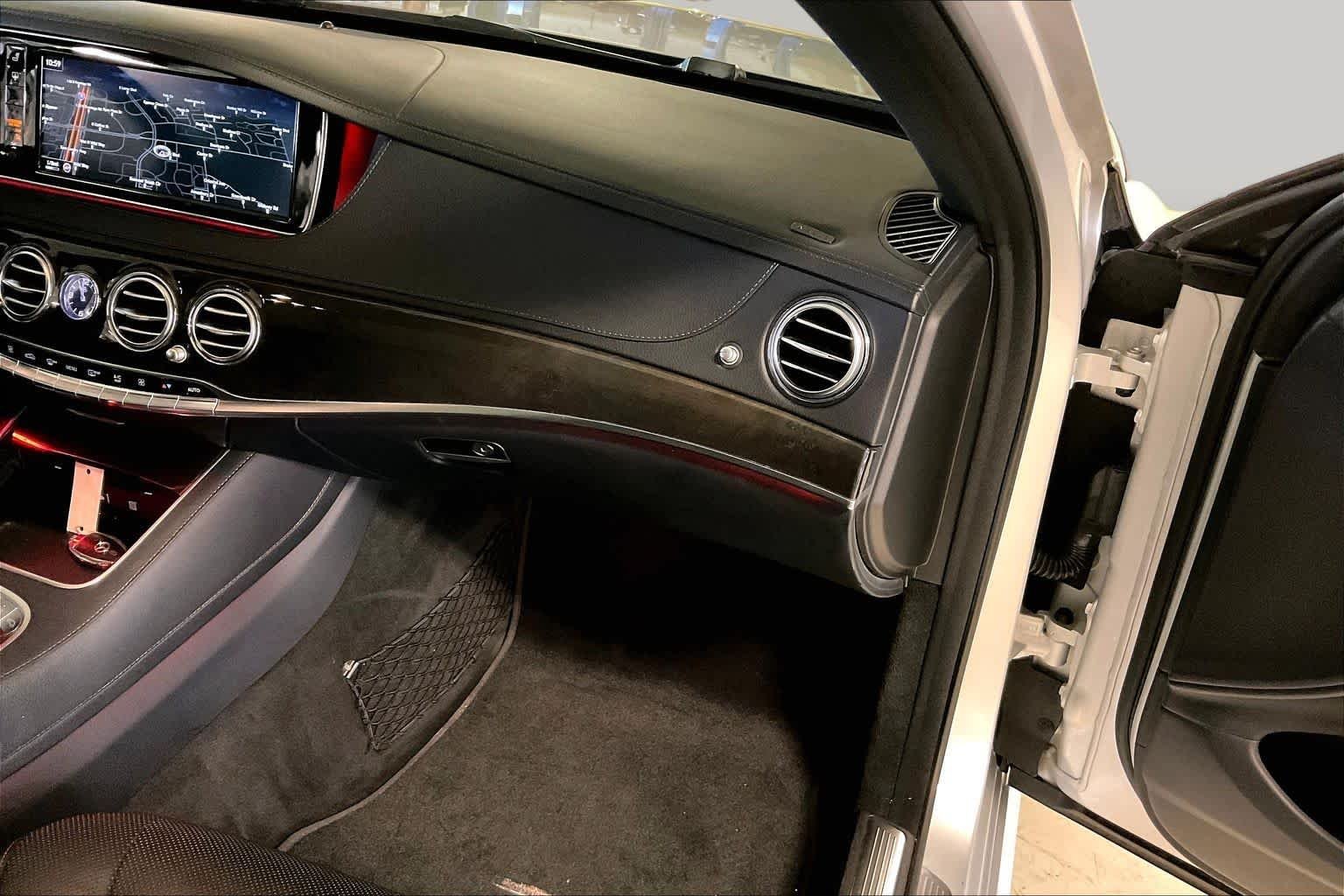 Used 2016 Iridium Silver Metallic Mercedes-Benz S 550 image 17