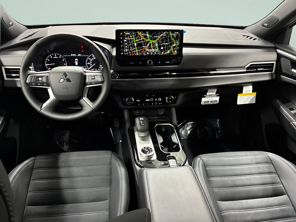 New 2026 White Diamond Mitsubishi LE image 9