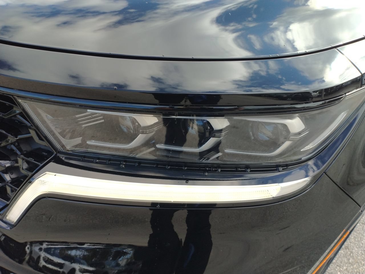 Used 2022 Ebony Black Kia SX image 6