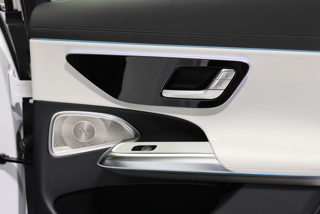 New 2026 Moonlight White Magno Mercedes-Benz E 53 AMG® image 51