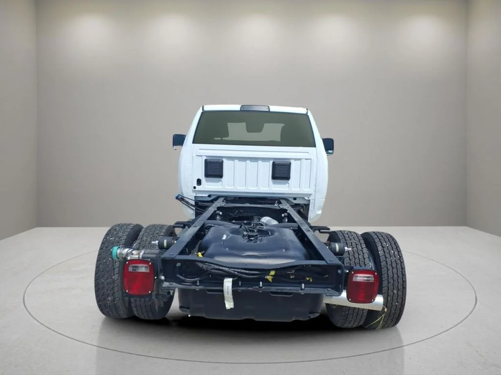 New 2026 Bright White Clear-Coat Exterior Paint RAM Tradesman image 2