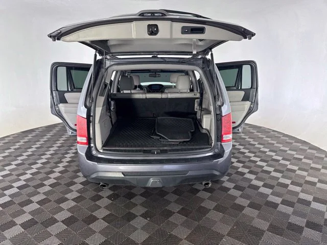 Used 2015 Gray Honda EX-L image 27