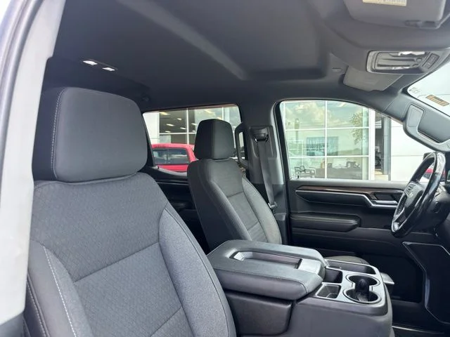 Used 2022 Summit White Chevrolet LT image 9