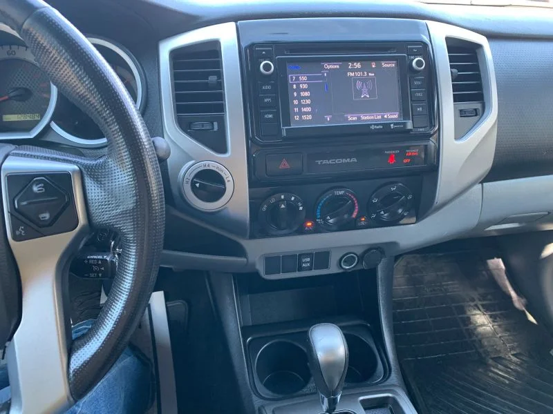 Used 2015 Gray Toyota Pickup 4D 6 ft image 19